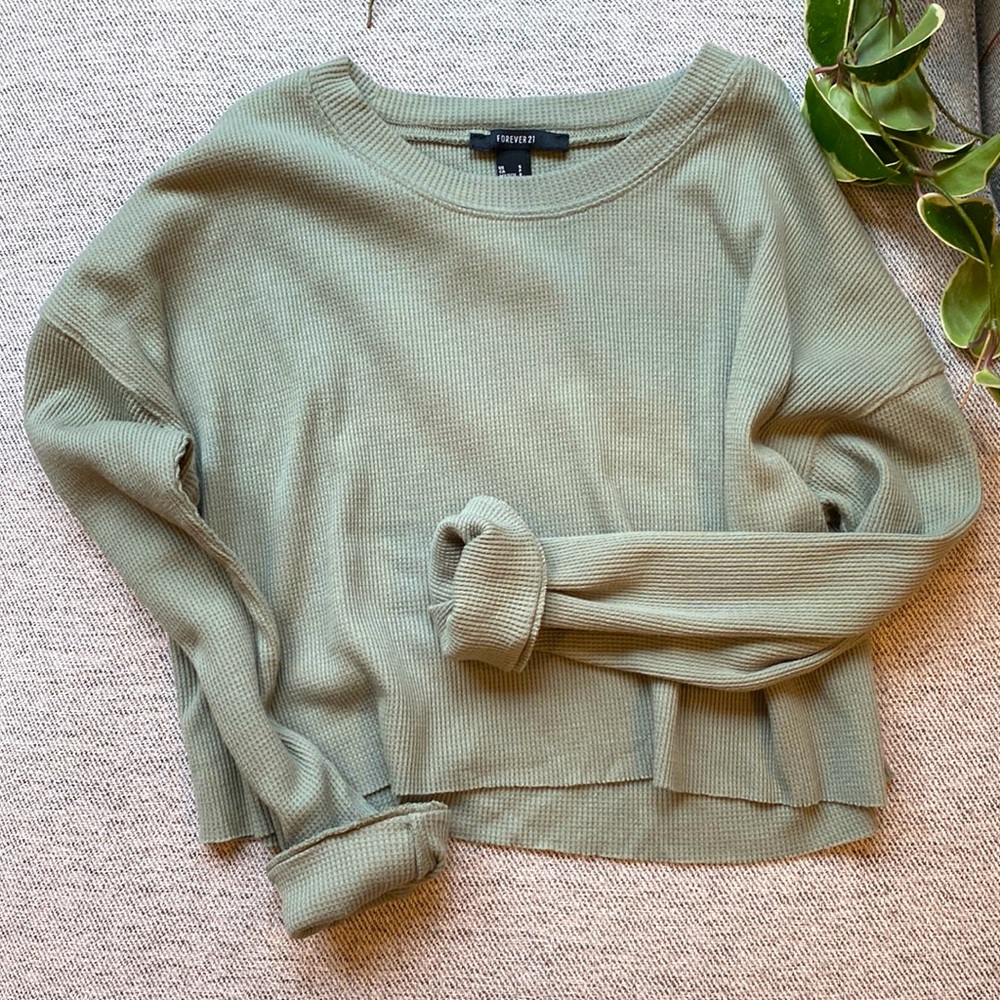 Light Green Cropped Long Sleeve Shirt Henley Small